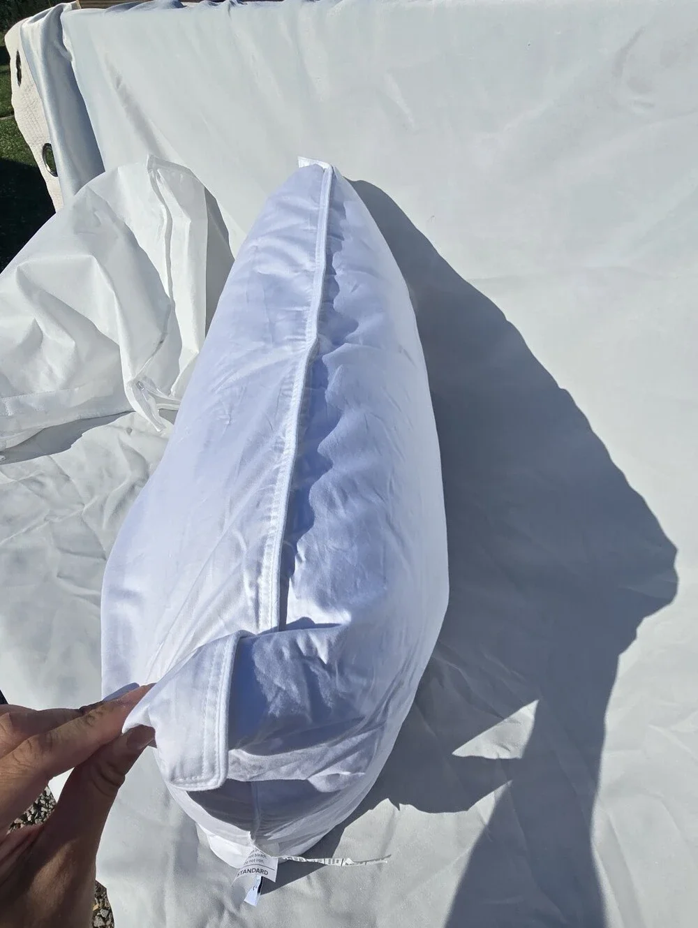 NWT Quince White Duck Down Premium Pillow Standard Medium